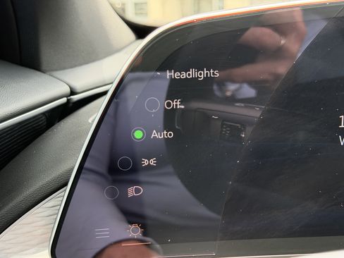 New 2026 Cadillac Lyriq Luxury AWD/4WD image 25