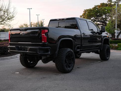 Used 2024 Chevrolet Silverado 3500 High Country w/ High Country Premium Package AWD/4WD image 19
