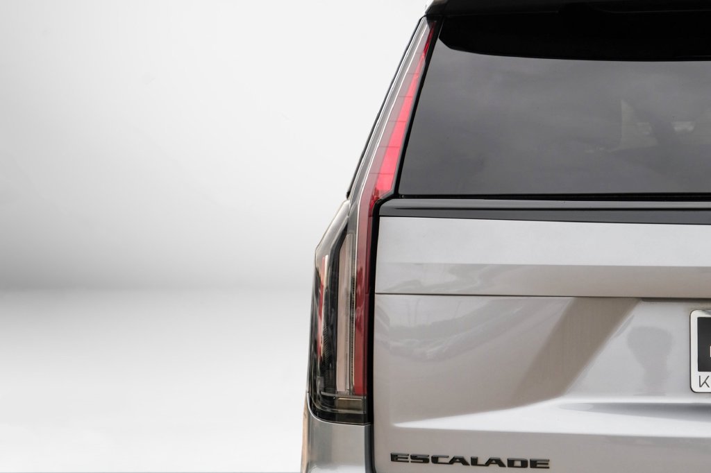 Used 2023 Cadillac Escalade Sport w/ LPO, ONYX Package AWD/4WD image 66