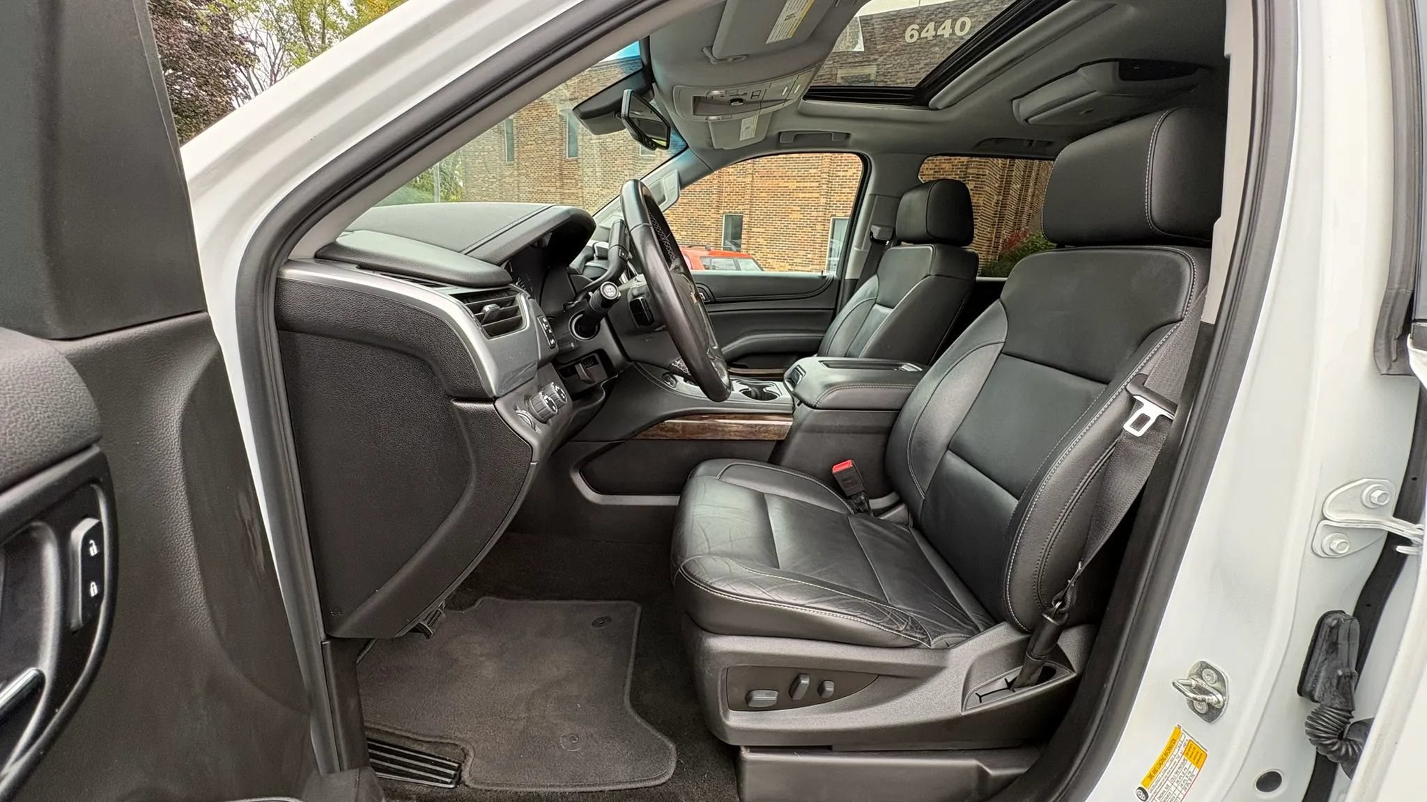 Used 2018 Chevrolet Suburban LT AWD/4WD image 2