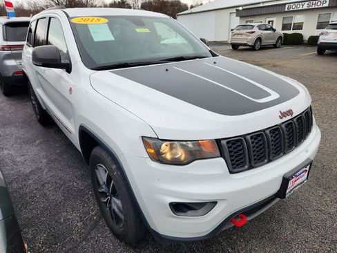 Used 2019 Jeep Grand Cherokee Trailhawk AWD/4WD image 1