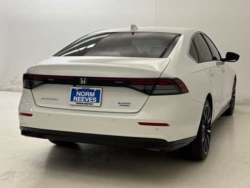 New 2026 Honda Accord Touring image 9