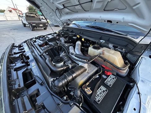 Used 2015 Ford F550 4x4 SuperCab Super Duty image 29