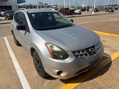 Used 2015 Nissan Rogue S w/ Convenience Package