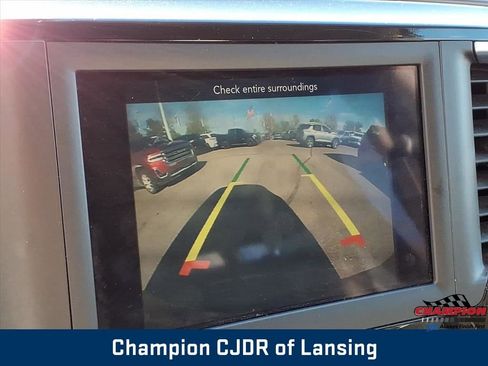 Used 2018 Chrysler Pacifica Touring-L image 26