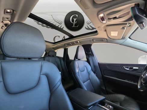 Used 2020 Volvo XC60 T5 Momentum image 20