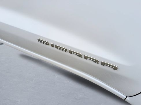 Used 2023 GMC Sierra 1500 SLE AWD/4WD image 45