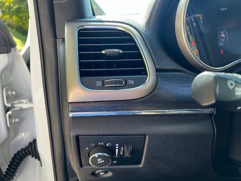 Used 2014 Jeep Grand Cherokee Limited AWD/4WD image 11