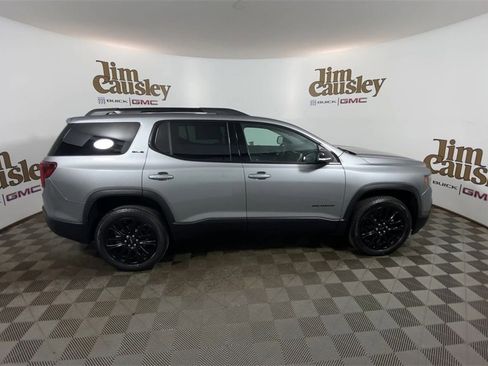 Certified 2023 GMC Acadia SLE w/ Driver Convenience Package image 9