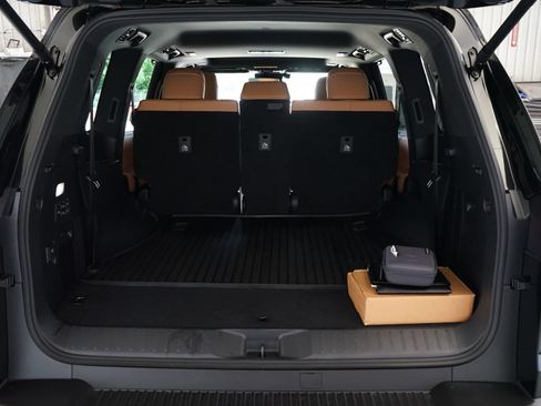 Used 2026 Lexus LX 600 4WD w/ Luxury Package image 35