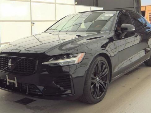 Used 2023 Volvo S60 T8 Plus w/ Climate Package image 5