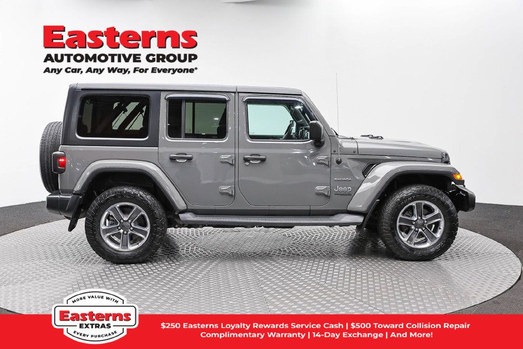 Used 2018 Jeep Wrangler Unlimited Sahara AWD/4WD image 5