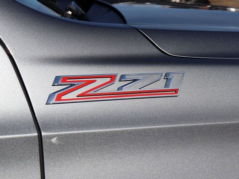 Used 2021 Chevrolet Tahoe Z71 image 11