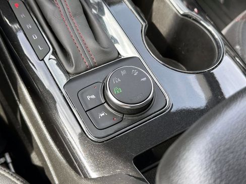 Used 2022 Chevrolet Blazer RS w/ Enhanced Convenience Package image 30