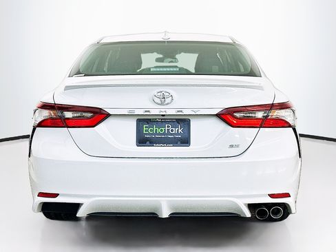 Used 2023 Toyota Camry SE FWD image 7