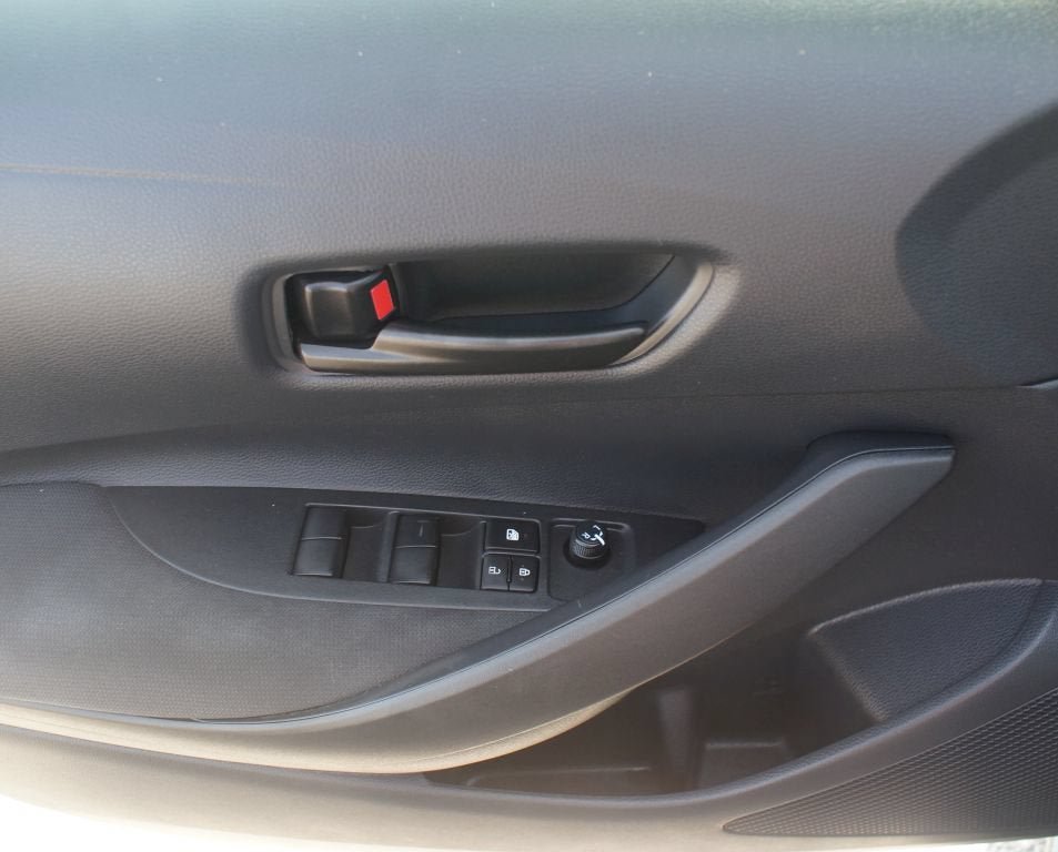 Used 2026 Toyota Corolla LE FWD image 27