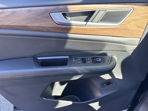 New 2026 Volkswagen Atlas SE image 8