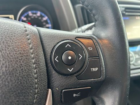Used 2018 Toyota RAV4 XLE w/ Plus Extra Value Package FWD image 17