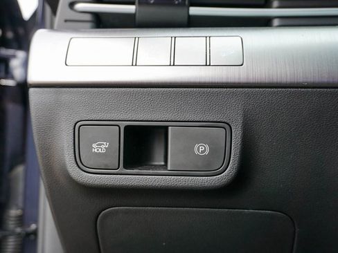 Used 2024 Hyundai Kona Limited image 25