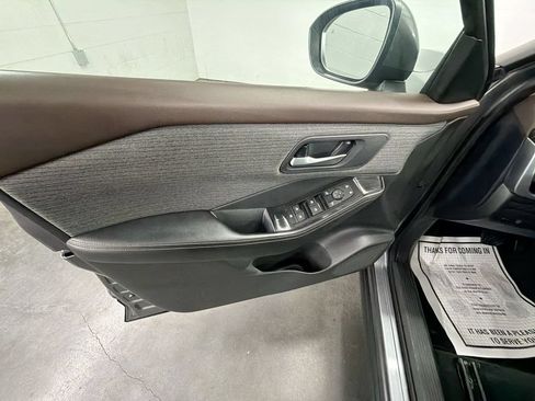 Used 2023 Nissan Rogue SV AWD/4WD image 21