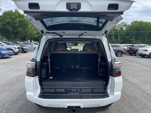 Used 2024 Toyota 4Runner SR5 Premium w/ Moonroof Package AWD/4WD image 15