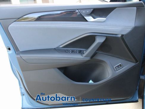 New 2026 Volkswagen Tiguan SE AWD/4WD image 9
