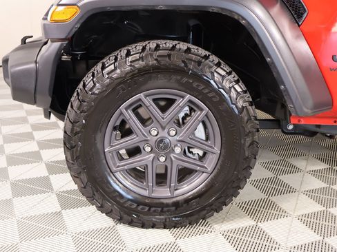 Used 2024 Jeep Wrangler Sport AWD/4WD image 16