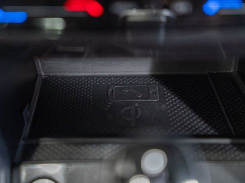 Used 2024 Volkswagen Tiguan SE R-Line image 24