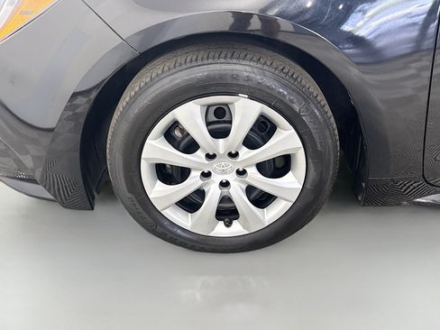 Used 2023 Toyota Corolla LE FWD image 33