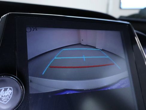 Used 2018 Toyota Prius Prime Premium image 26