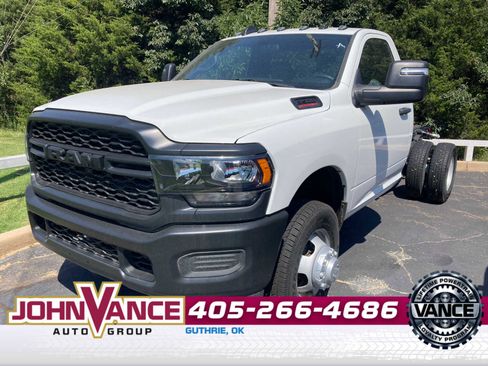 Used 2024 RAM 3500 Tradesman image 3
