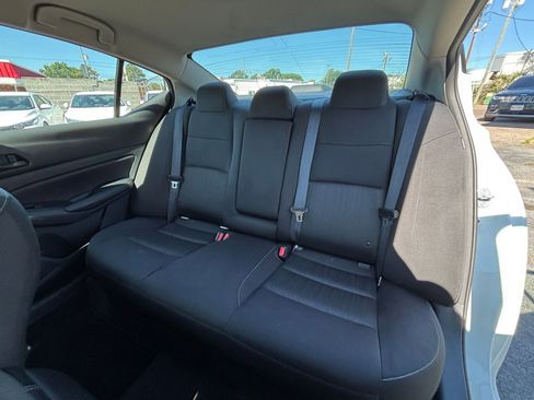 Used 2025 Nissan Altima 2.5 SV FWD image 38