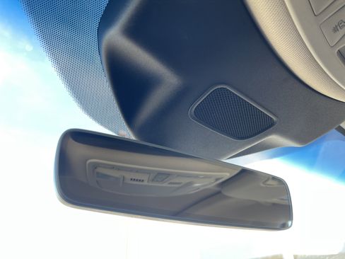 Used 2019 Lincoln Nautilus Select image 34