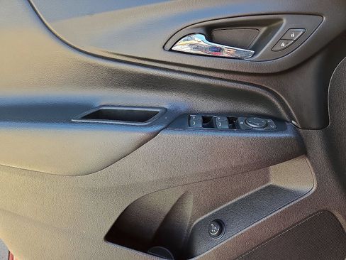 Used 2019 Chevrolet Equinox LT FWD image 21