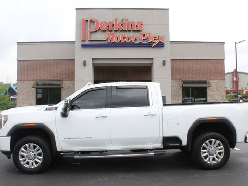 Used 2022 GMC Sierra 2500 Denali w/ Snow Plow Prep/Camper Package AWD/4WD image 10