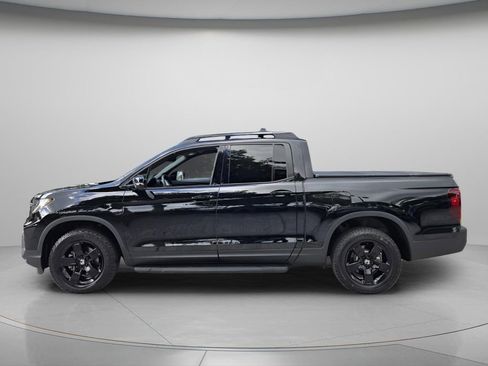 Used 2025 Honda Ridgeline Black Edition image 4