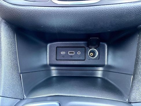 Used 2023 Chevrolet Equinox LT AWD/4WD image 27
