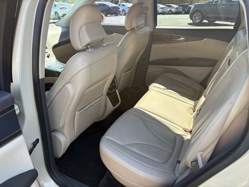 Used 2018 Lincoln MKX Select w/ Select Plus Package image 22