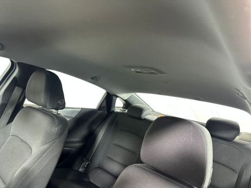 Used 2022 Chevrolet Malibu LT image 12