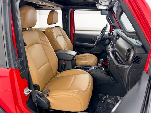 Used 2020 Jeep Wrangler Sport AWD/4WD image 29