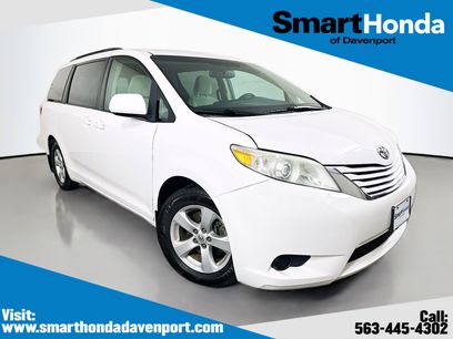 Used 2017 Toyota Sienna LE