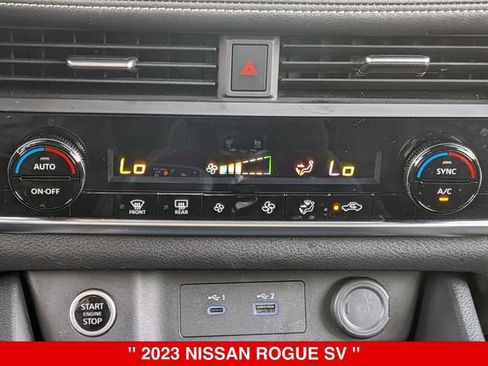 Used 2023 Nissan Rogue SV AWD/4WD image 26