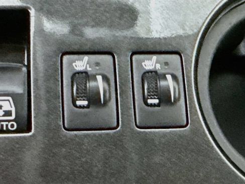 Used 2015 Toyota 4Runner Trail Premium AWD/4WD image 19