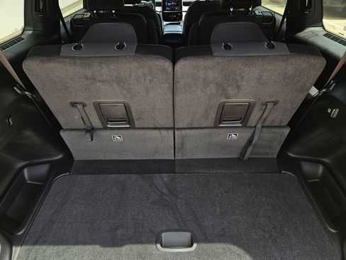 New 2026 Jeep Grand Cherokee L 2WD image 21