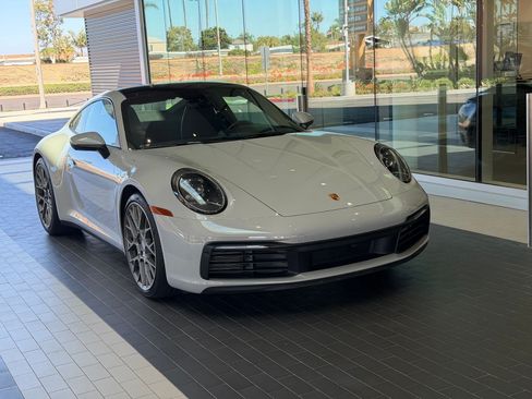 Certified 2021 Porsche 911 Carrera RWD image 6