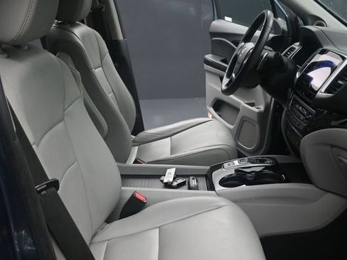 Used 2017 Honda Pilot Touring image 20