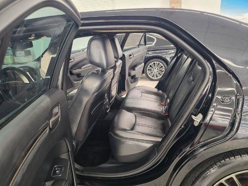 Used 2013 Chrysler 300 C RWD image 33