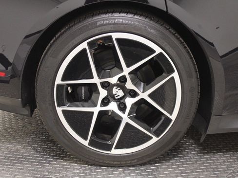 Certified 2025 Porsche Taycan image 15