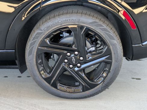 New 2026 Chevrolet Equinox EV RS image 6