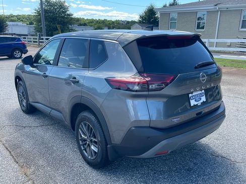 Used 2023 Nissan Rogue S FWD image 7